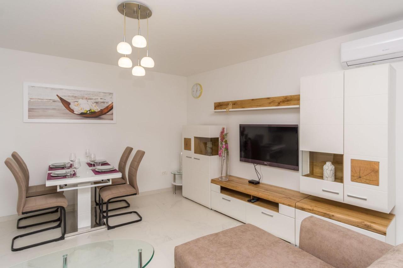 Apartmani Simi - The Sun Crikvenica Bagian luar foto