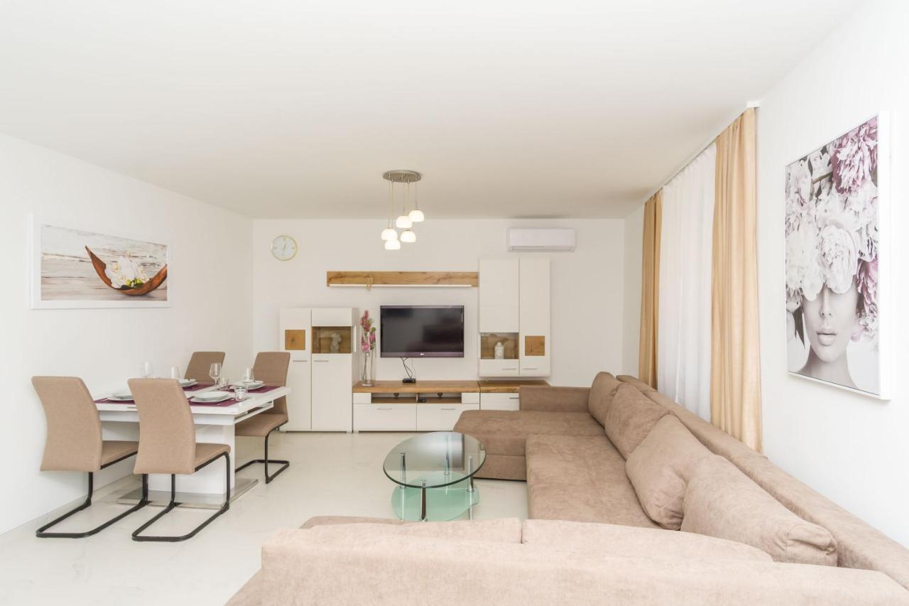 Apartmani Simi - The Sun Crikvenica Bagian luar foto