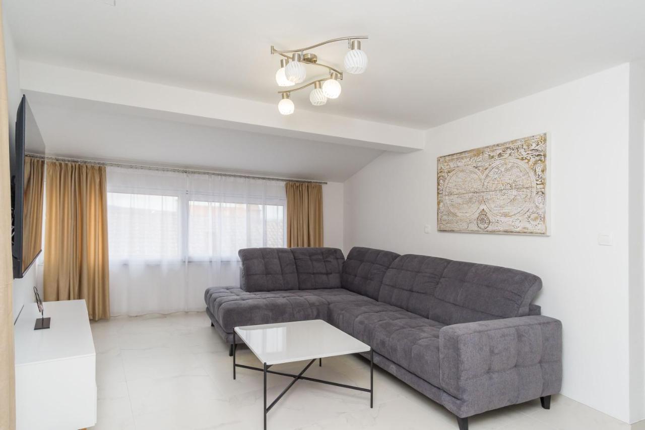 Apartmani Simi - The Sun Crikvenica Bagian luar foto